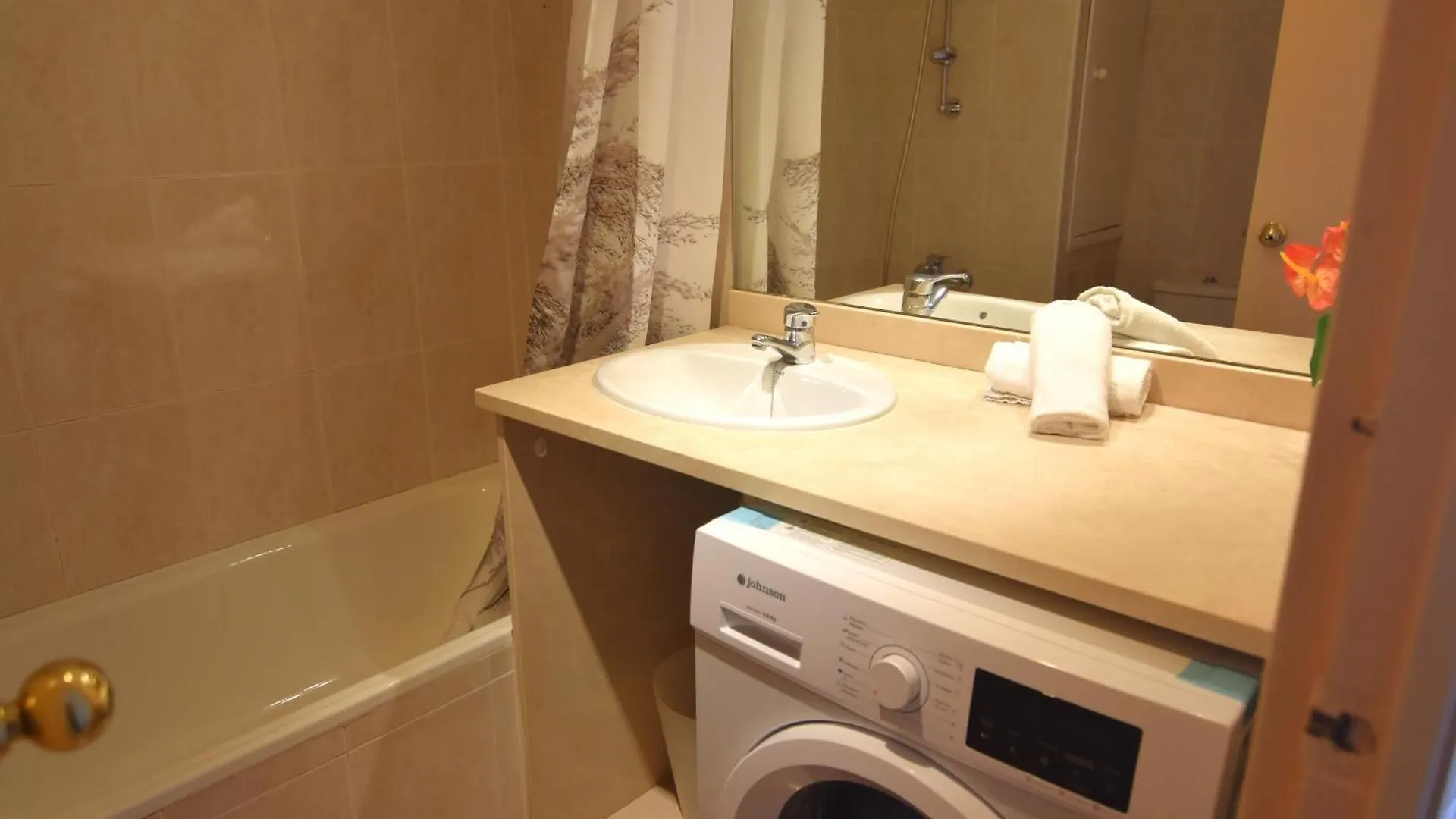 Rnet - 600 Tramuntana 02-17 A Apartment Roses Spain